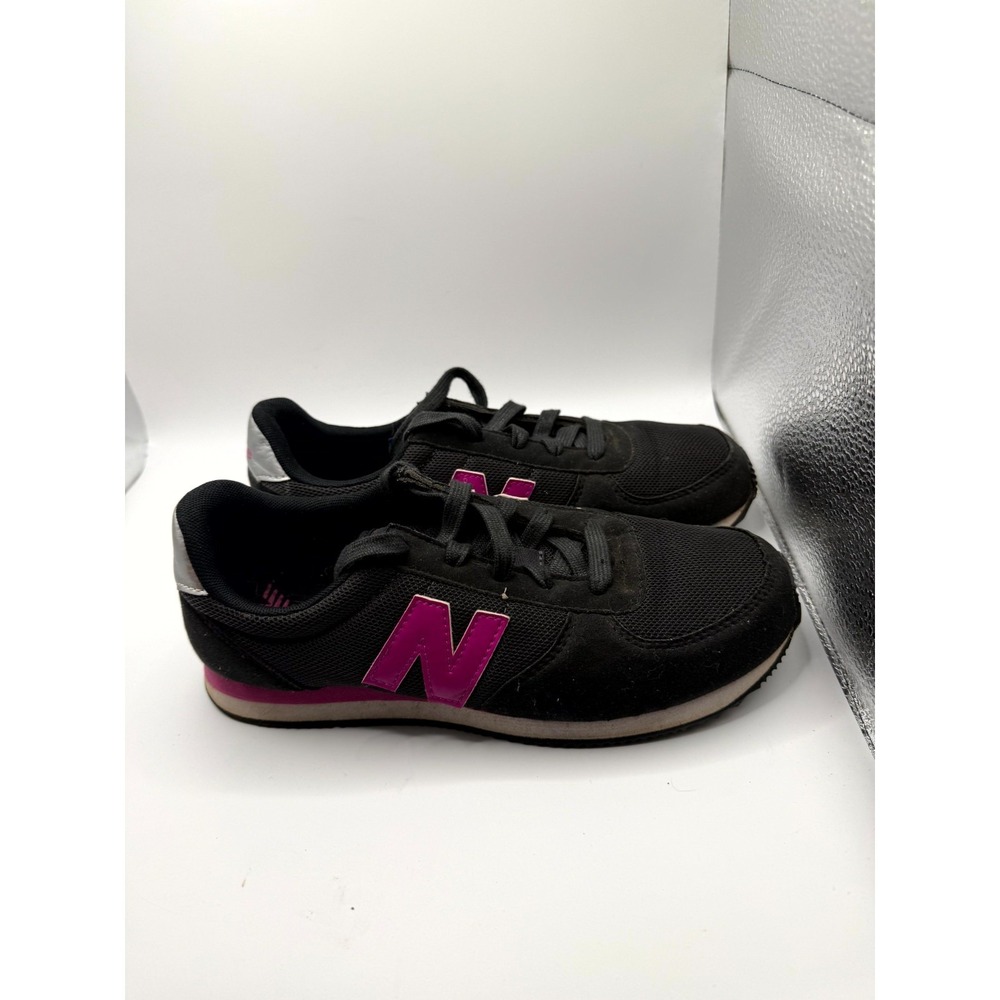New Balance 220 KL220BPY Unisex Kids 6 M Sneaker Black Pink Low Top Tennis Shoes - Picture 4 of 9